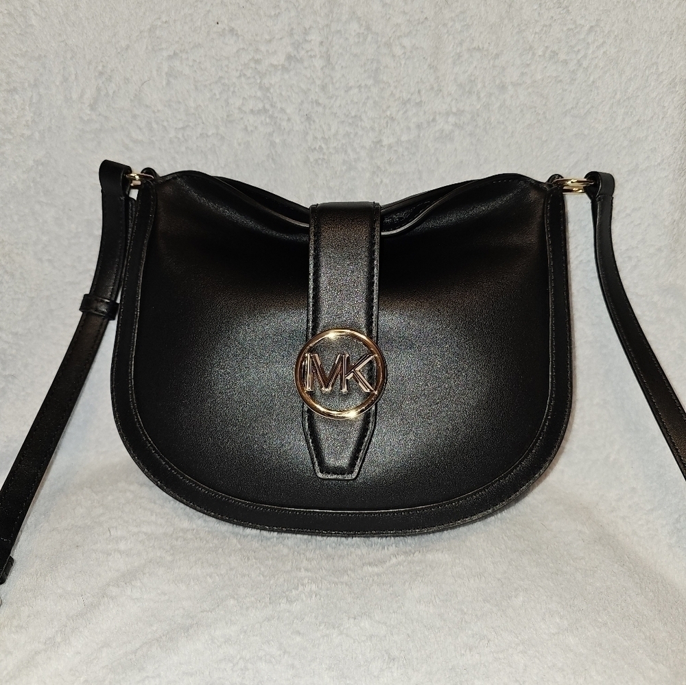 Michael Kors Carmen Hobo Bag NWT